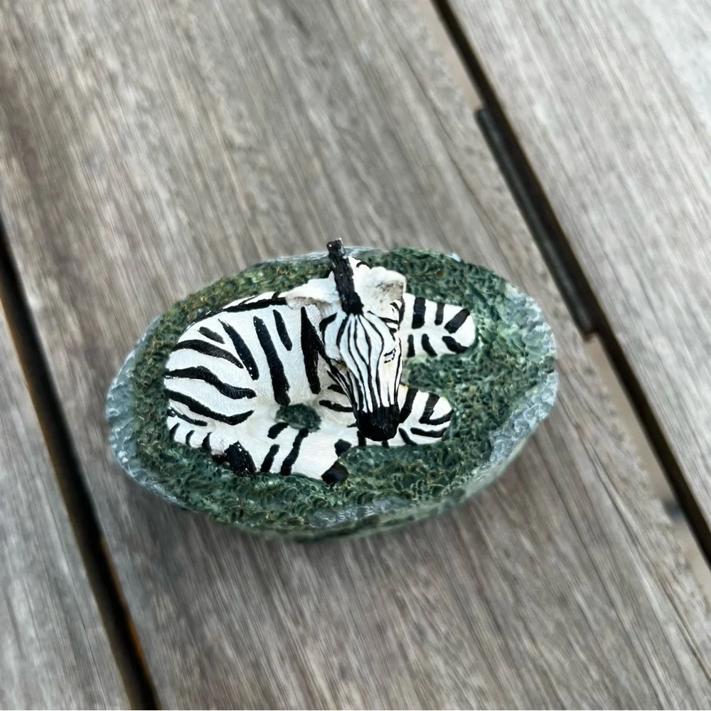 Vintage 1993 Figi Graphics Zebra Ceramic Trinket or Jewelry Box